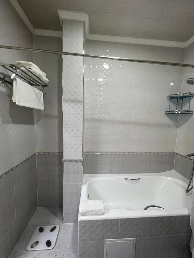 קרשי Hotel Afrosiyob מראה חיצוני תמונה